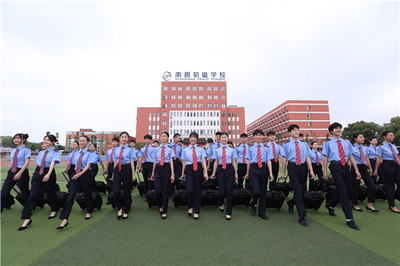 職業(yè)教育前途廣闊大有可為:南昌向遠(yuǎn)軌道技術(shù)學(xué)校肖志平校長(zhǎng)訪談