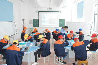 四川省中江縣職業(yè)中專學(xué)校