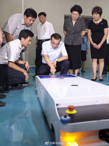 李克強考察天津職業技術師范大學 看望 工匠之師