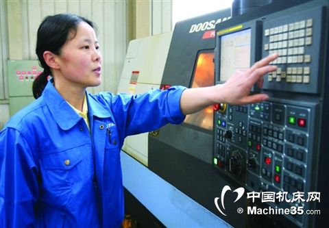 從中專生搖身一變成為數控車床高級技師